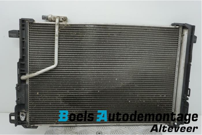 Gebruikte Airco Condensor Mercedes E (C207) E-250 CDI,BlueTEC,d 16V Prijs € 75,00 Margeregeling aangeboden door Boels Autodemontage