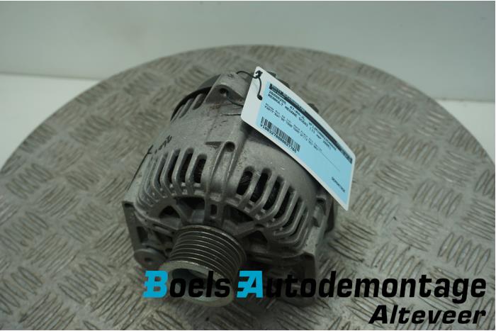Gebruikte Dynamo Renault Scénic II (JM) 2.0 16V Prijs € 40,00 Margeregeling aangeboden door Boels Autodemontage