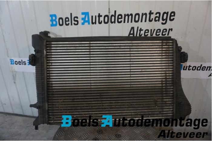 Gebruikte Intercooler Volkswagen Caddy III (2KA,2KH,2CA,2CH) 1.9 TDI Prijs € 40,00 Margeregeling aangeboden door Boels Autodemontage