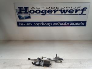 Gebruikte Ruitenwismotor + Mechaniek Citroen C1 1.0 12V Prijs € 25,00 Margeregeling aangeboden door Autobedrijf Hoogerwerf