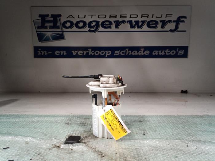 Gebruikte Tank element Pomp Renault Megane II (BM/CM) 1.6 16V Prijs € 40,00 Margeregeling aangeboden door Autobedrijf Hoogerwerf