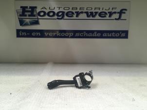 Gebruikte Schakelaar Stuurkolom (licht) Volkswagen Golf IV (1J1) 1.9 TDI Prijs € 15,00 Margeregeling aangeboden door Autobedrijf Hoogerwerf