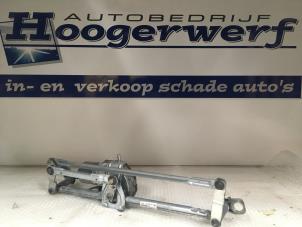 Gebruikte Ruitenwismotor + Mechaniek Volkswagen Golf VI (5K1) 2.0 GTI 16V Prijs € 70,00 Margeregeling aangeboden door Autobedrijf Hoogerwerf