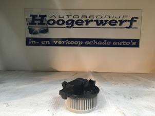 Gebruikte Chaufage Ventilatiemotor Dodge Caliber 1.8 16V Prijs € 40,00 Margeregeling aangeboden door Autobedrijf Hoogerwerf