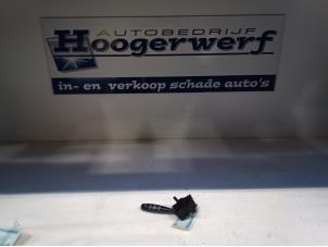 Gebruikte Knipperlicht Schakelaar Toyota Yaris (P1) 1.3 16V VVT-i Prijs € 20,00 Margeregeling aangeboden door Autobedrijf Hoogerwerf
