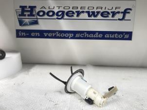 Gebruikte Brandstofpomp Elektrisch Daihatsu Cuore (L251/271/276) 1.0 12V DVVT Prijs € 40,00 Margeregeling aangeboden door Autobedrijf Hoogerwerf