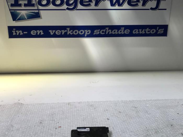 Gebruikte Koeling Module Toyota Yaris II (P9) 1.3 16V VVT-i Prijs € 30,00 Margeregeling aangeboden door Autobedrijf Hoogerwerf