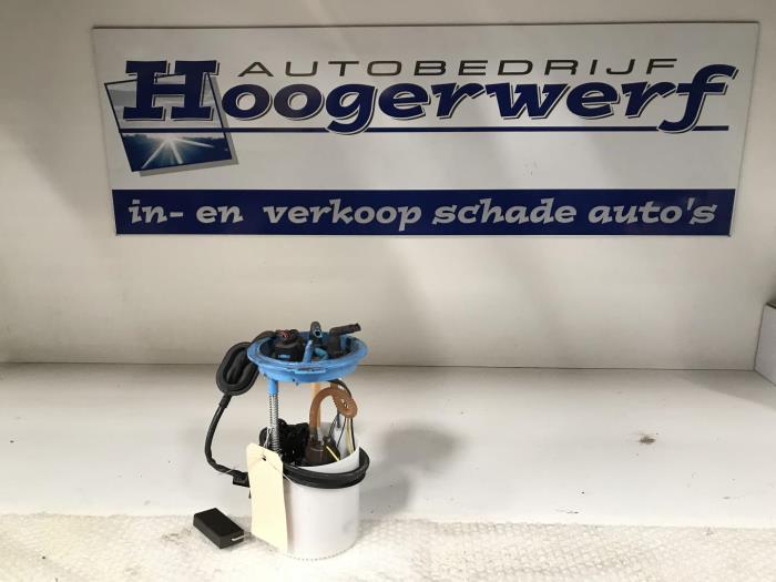 Gebruikte Benzinepomp Volkswagen Scirocco (137/13AD) 2.0 TSI 16V Prijs € 50,00 Margeregeling aangeboden door Autobedrijf Hoogerwerf