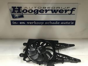 Gebruikte Radiateurfan Fiat Punto II (188) 1.2 16V Prijs € 20,00 Margeregeling aangeboden door Autobedrijf Hoogerwerf