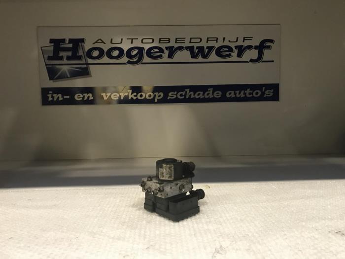 Gebruikte ABS Pomp Renault Kangoo Express (FC) 1.5 dCi 65 Prijs € 40,00 Margeregeling aangeboden door Autobedrijf Hoogerwerf