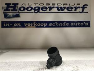 Gebruikte Luchtmassameter Opel Corsa D 1.2 16V Prijs € 30,00 Margeregeling aangeboden door Autobedrijf Hoogerwerf