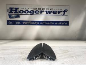 Gebruikte Airbag stoel (zitplaats) Renault Twingo III (AH) 1.0 SCe 70 12V Prijs € 60,00 Margeregeling aangeboden door Autobedrijf Hoogerwerf