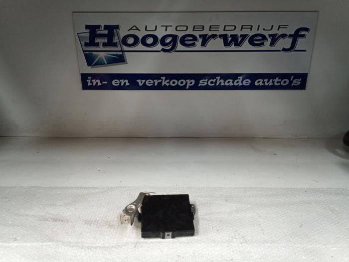 Gebruikte Module (diversen) Toyota Yaris III (P13) 1.5 16V Hybrid Prijs € 70,00 Margeregeling aangeboden door Autobedrijf Hoogerwerf