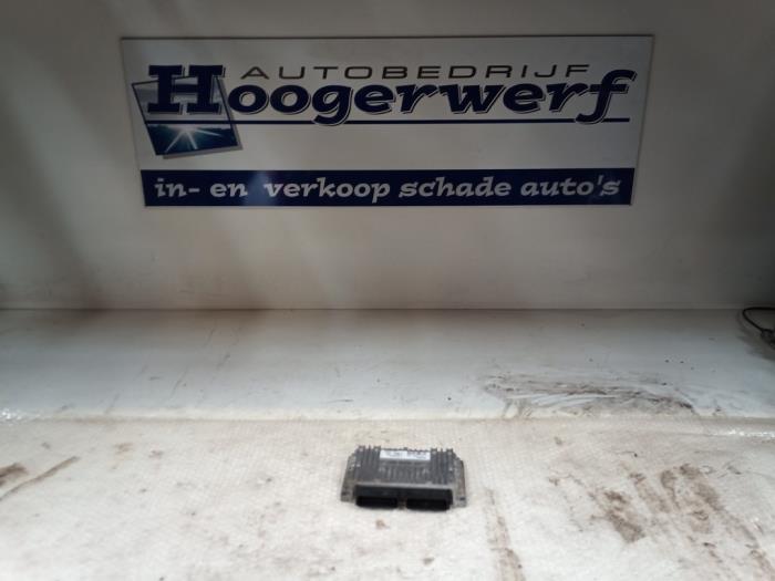 Gebruikte Computer Automatische Bak Peugeot 206 (2A/C/H/J/S) 1.6 XS,XT Prijs € 50,00 Margeregeling aangeboden door Autobedrijf Hoogerwerf