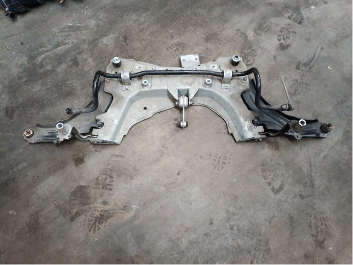 Gebruikte Subframe Renault Captur I (2R) 0.9 Energy TCE 12V Prijs € 150,00 Margeregeling aangeboden door Autobedrijf Hoogerwerf