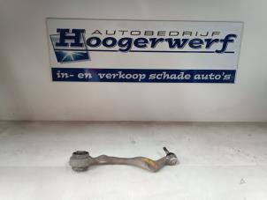 Gebruikte Draagarm rechts-voor BMW 1 serie (E81) 120d 16V Prijs € 25,00 Margeregeling aangeboden door Autobedrijf Hoogerwerf