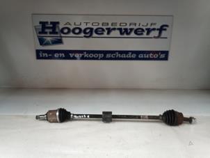 Gebruikte Cardanas rechts-voor (VWA) Opel Corsa D 1.4 16V Twinport Prijs € 40,00 Margeregeling aangeboden door Autobedrijf Hoogerwerf