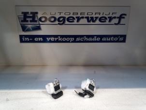 Gebruikte Rolgordel Set achter Toyota Aygo (B10) 1.0 12V VVT-i Prijs € 40,00 Margeregeling aangeboden door Autobedrijf Hoogerwerf