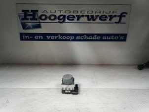 Gebruikte ABS Pomp Opel Corsa C (F08/68) 1.2 16V Prijs € 40,00 Margeregeling aangeboden door Autobedrijf Hoogerwerf