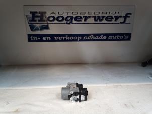 Gebruikte ABS Pomp Opel Corsa C (F08/68) 1.2 16V Prijs € 50,00 Margeregeling aangeboden door Autobedrijf Hoogerwerf