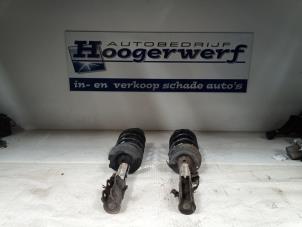 Gebruikte Mac Phersonpoot links-voor Ford Fiesta 6 (JA8) 1.6 TDCi 16V Prijs € 46,00 Margeregeling aangeboden door Autobedrijf Hoogerwerf