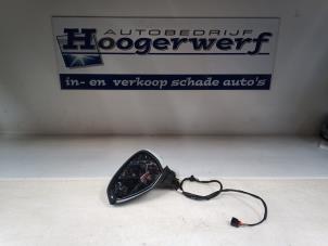 Gebruikte Spiegel Buiten links Audi A4 Avant (B9) 2.0 TDI 16V Prijs € 150,00 Margeregeling aangeboden door Autobedrijf Hoogerwerf