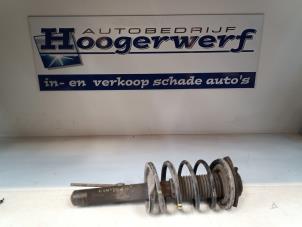Gebruikte Schokdemperpoot rechts-voor Citroen Berlingo 1.6 HDI 16V 75 Prijs € 25,00 Margeregeling aangeboden door Autobedrijf Hoogerwerf