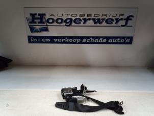 Gebruikte Veiligheidsgordel links-voor Audi A4 Avant (B9) 2.0 TDI 16V Prijs € 175,00 Margeregeling aangeboden door Autobedrijf Hoogerwerf