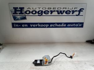 Gebruikte Ruitenwissermotor voor Mercedes C Combi (S203) 2.7 C-270 CDI 20V Prijs € 20,00 Margeregeling aangeboden door Autobedrijf Hoogerwerf