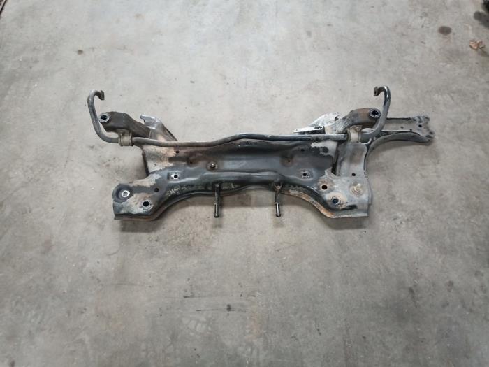 Gebruikte Subframe Audi A1 (8X1/8XK) 1.0 TFSI 12V Prijs € 75,00 Margeregeling aangeboden door Autobedrijf Hoogerwerf