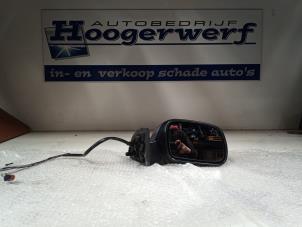 Gebruikte Buitenspiegel rechts Peugeot 307 SW (3H) 1.6 16V Prijs € 30,00 Margeregeling aangeboden door Autobedrijf Hoogerwerf