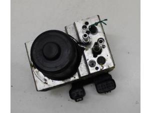 Gebruikte ABS Pomp Lexus IS (E2) 200 2.0 24V Prijs € 70,00 Margeregeling aangeboden door Autobedrijf Hoogerwerf