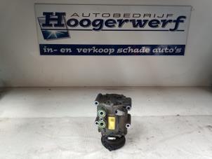 Gebruikte Aircopomp Ford Fiesta 5 (JD/JH) 1.4 16V Prijs € 50,00 Margeregeling aangeboden door Autobedrijf Hoogerwerf