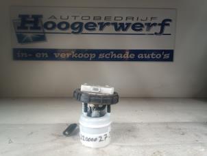 Gebruikte Tank element Pomp Dacia Sandero II 1.0 Sce 75 12V Prijs € 75,00 Margeregeling aangeboden door Autobedrijf Hoogerwerf