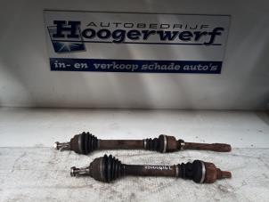 Gebruikte Cardanas links-voor (VWA) Peugeot 307 SW (3H) 1.6 16V Prijs € 30,00 Margeregeling aangeboden door Autobedrijf Hoogerwerf