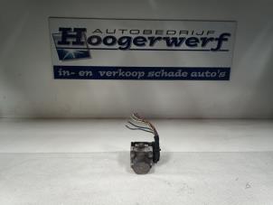 Gebruikte ABS Pomp Opel Corsa C (F08/68) 1.2 16V Twin Port Prijs € 90,00 Margeregeling aangeboden door Autobedrijf Hoogerwerf
