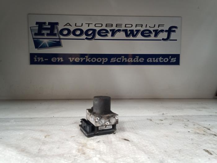 Gebruikte ABS Pomp Ford Transit 2.2 TDCi 16V Prijs € 40,00 Margeregeling aangeboden door Autobedrijf Hoogerwerf