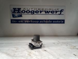 Gebruikte ABS Pomp Ford Transit 2.2 TDCi 16V Prijs € 40,00 Margeregeling aangeboden door Autobedrijf Hoogerwerf