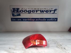 Gebruikte Achterlicht links Kia Venga 1.4 CVVT 16V Prijs € 100,00 Margeregeling aangeboden door Autobedrijf Hoogerwerf