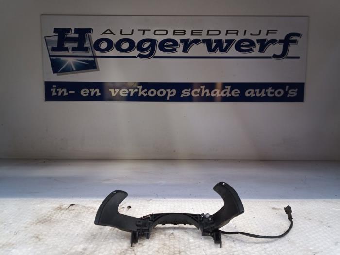 Gebruikte Schakelflipper set Citroen C4 Cactus (0B/0P) 1.2 PureTech 82 12V Prijs € 25,00 Margeregeling aangeboden door Autobedrijf Hoogerwerf
