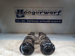 Gebruikte Schokdemperpoot links-voor Opel Vectra C Caravan 2.2 DIG 16V Prijs € 30,00 Margeregeling aangeboden door Autobedrijf Hoogerwerf