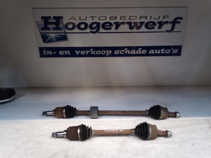 Gebruikte Steekas links-voor Fiat Panda (169) 1.2 Fire Prijs € 30,00 Margeregeling aangeboden door Autobedrijf Hoogerwerf