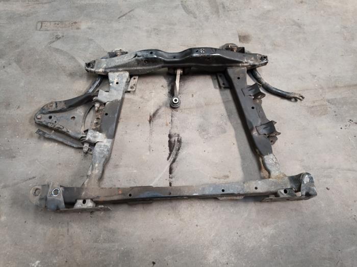 Gebruikte Subframe Renault Twingo II (CN) 1.5 dCi 75 FAP Prijs € 60,00 Margeregeling aangeboden door Autobedrijf Hoogerwerf