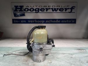 Gebruikte Servopomp Opel Astra H (L48) 1.6 16V Prijs € 75,00 Margeregeling aangeboden door Autobedrijf Hoogerwerf