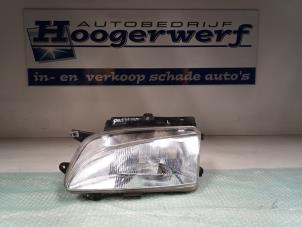 Gebruikte Koplamp links Peugeot Partner 1.9 D Prijs € 20,00 Margeregeling aangeboden door Autobedrijf Hoogerwerf