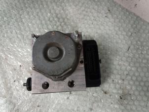 Gebruikte ABS Pomp Peugeot 308 (L3/L8/LB/LH/LP) 1.6 BlueHDi 120 Prijs € 100,00 Margeregeling aangeboden door Autobedrijf Hoogerwerf