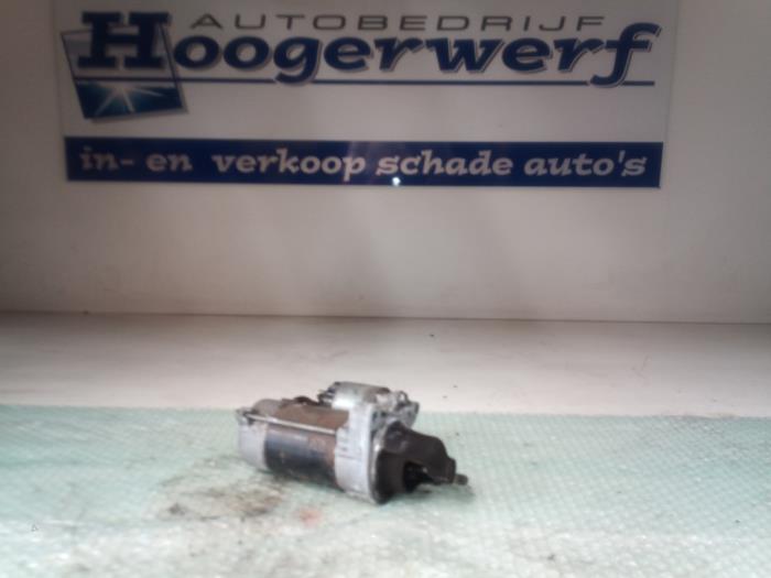 Gebruikte Startmotor Suzuki Liana (ERC/ERD/RH4) 1.6 MPi 16V Prijs € 15,00 Margeregeling aangeboden door Autobedrijf Hoogerwerf