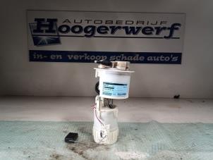 Gebruikte Brandstofpomp Elektrisch Peugeot 107 1.0 12V Prijs € 60,00 Margeregeling aangeboden door Autobedrijf Hoogerwerf