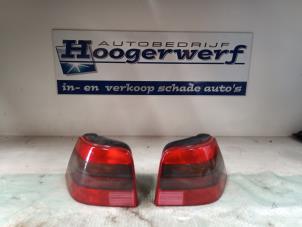 Gebruikte Achterlicht rechts Volkswagen Golf IV (1J1) 2.0 Prijs € 20,00 Margeregeling aangeboden door Autobedrijf Hoogerwerf