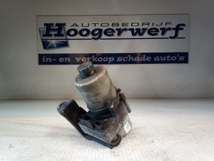 Gebruikte Stuurbekrachtiging Pomp Volkswagen Polo IV (9N1/2/3) 1.4 16V Prijs € 140,00 Margeregeling aangeboden door Autobedrijf Hoogerwerf